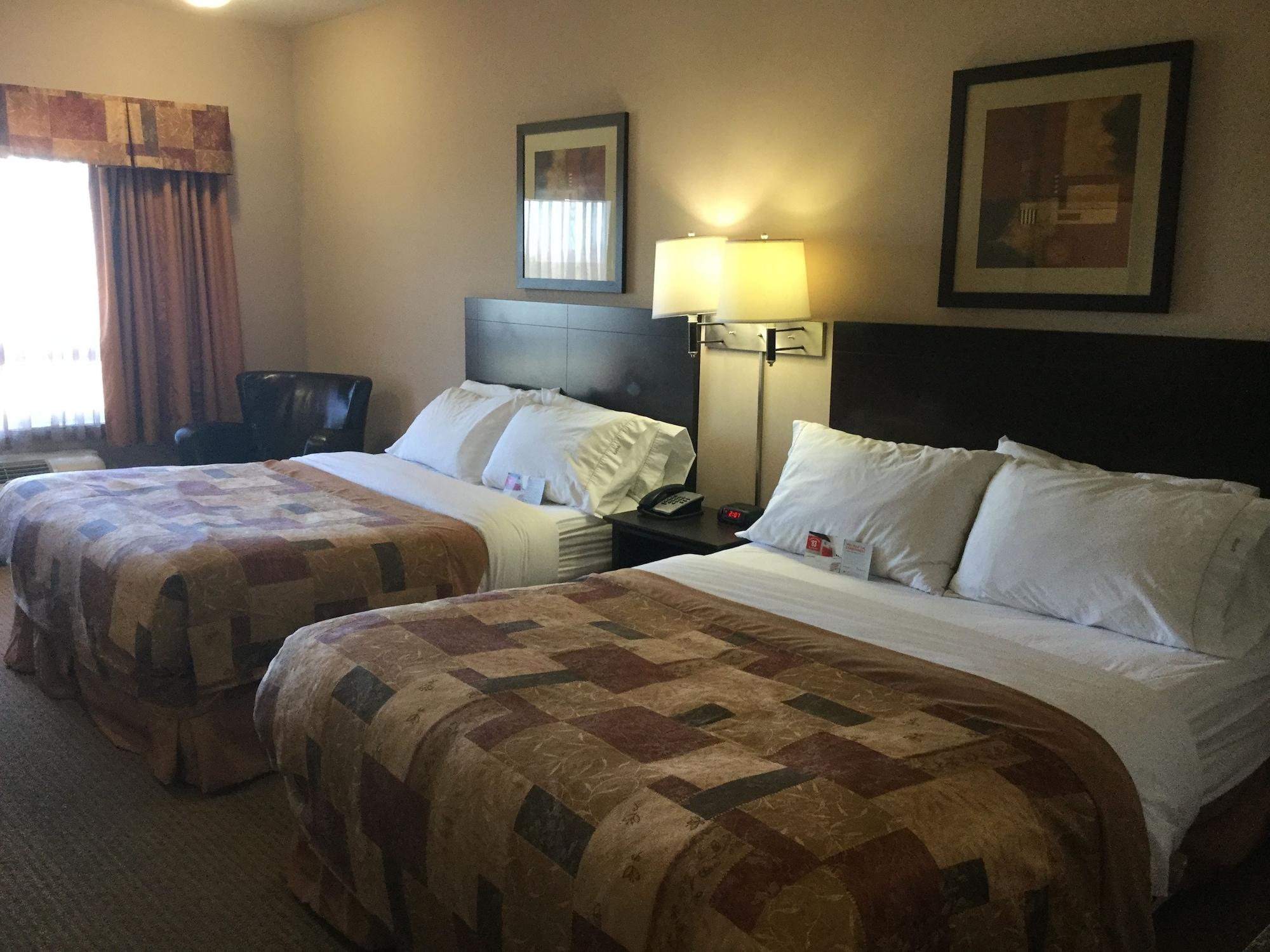 מלון Ramada By Wyndham ברוקס מראה חיצוני תמונה