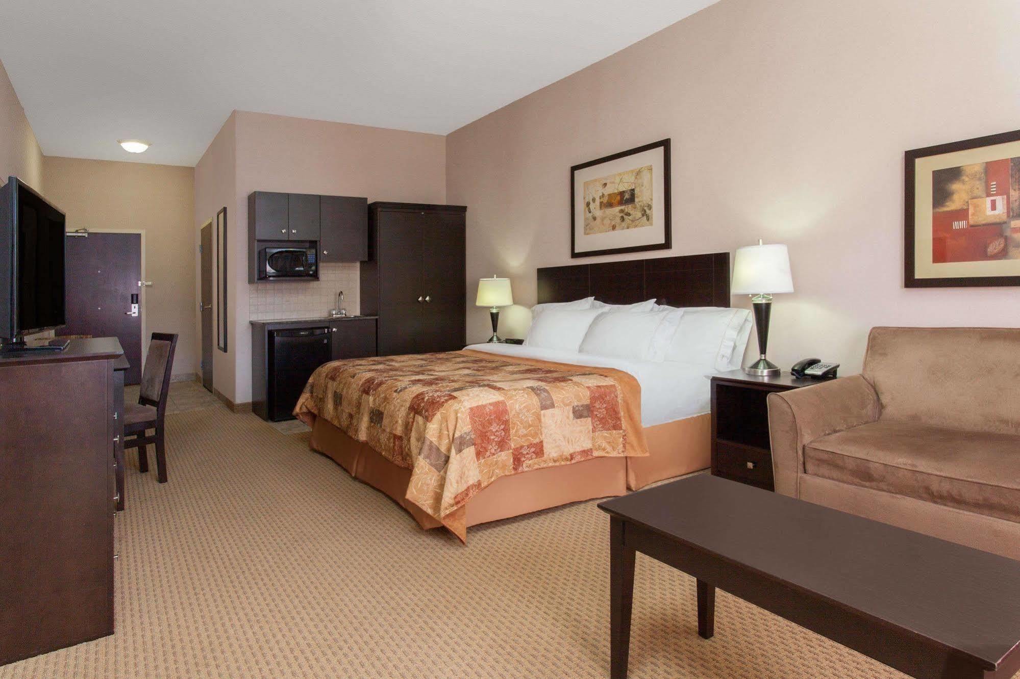 מלון Ramada By Wyndham ברוקס מראה חיצוני תמונה